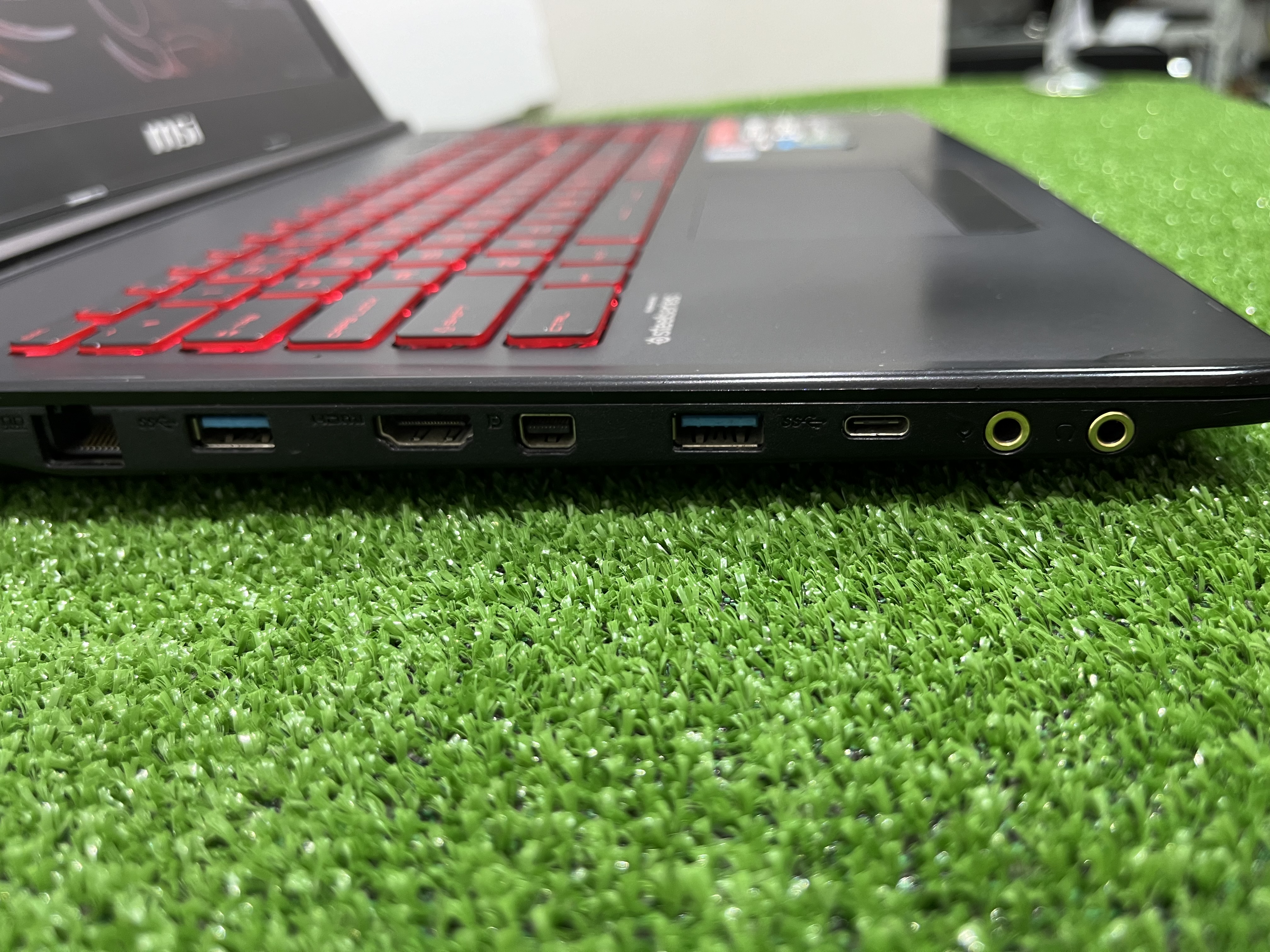 NOT-MSI-155 (6)